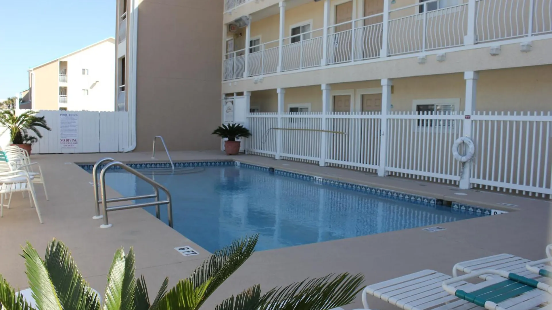 Apartment Crystal Sands 103A By Newman-Dailey Destin USA