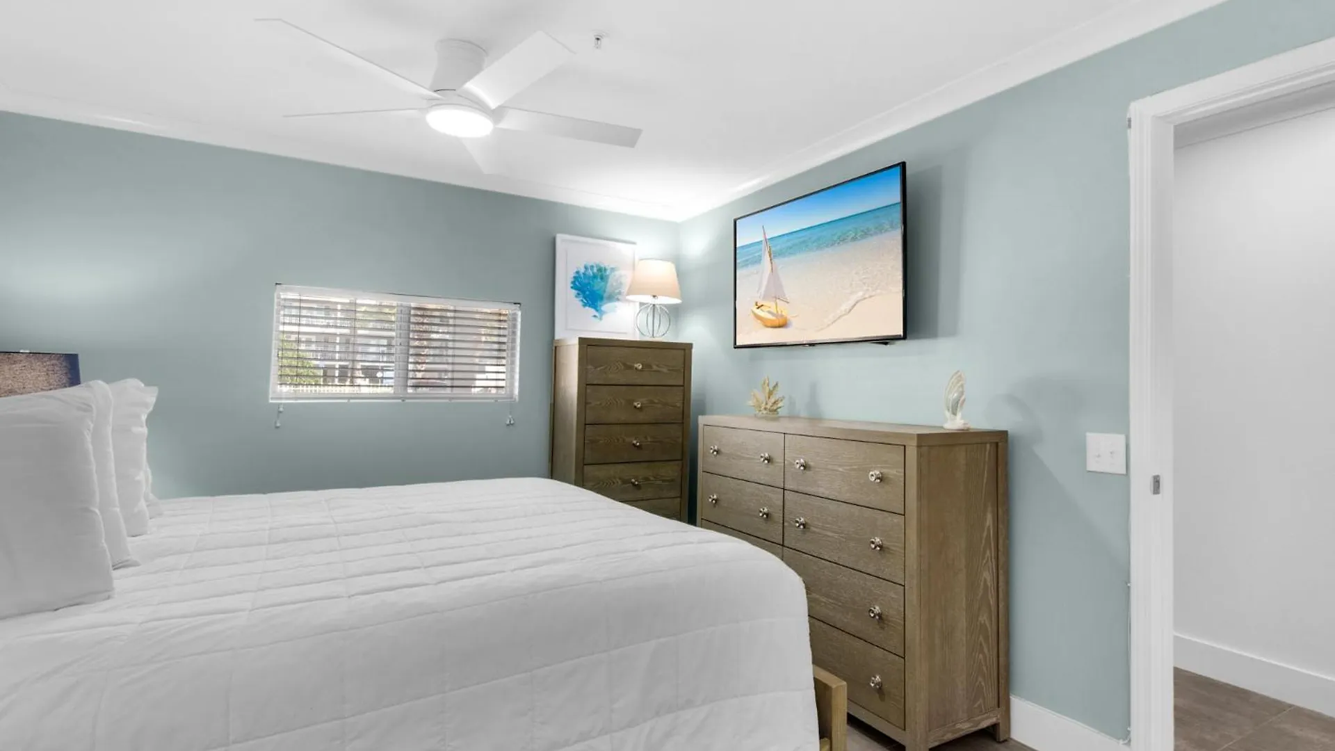 Crystal Sands 103A By Newman-Dailey Destin USA